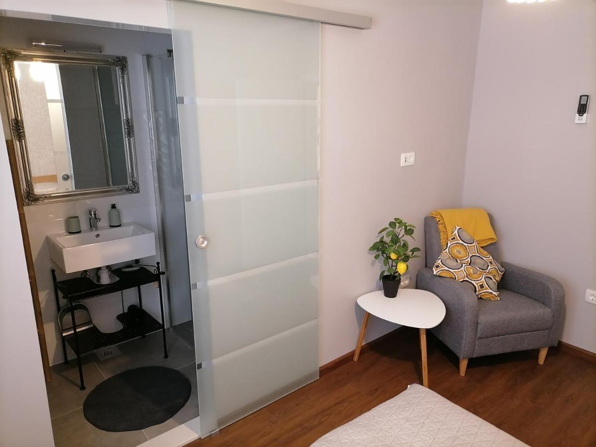 Apartments Lalic Tucepi Bagian luar foto