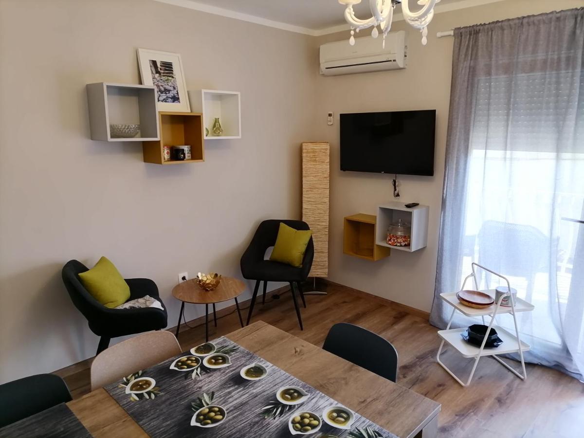 Apartments Lalic Tucepi Bagian luar foto